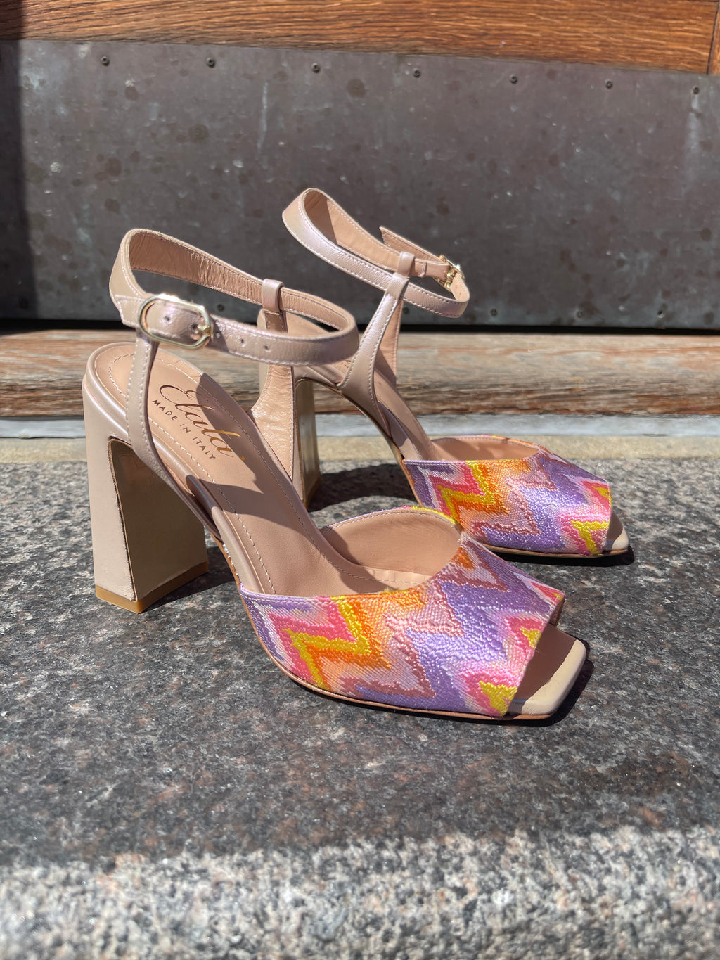 Elata ZigZag sandal