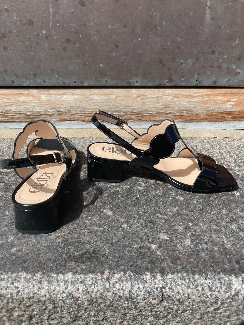 Elata Nera sandal