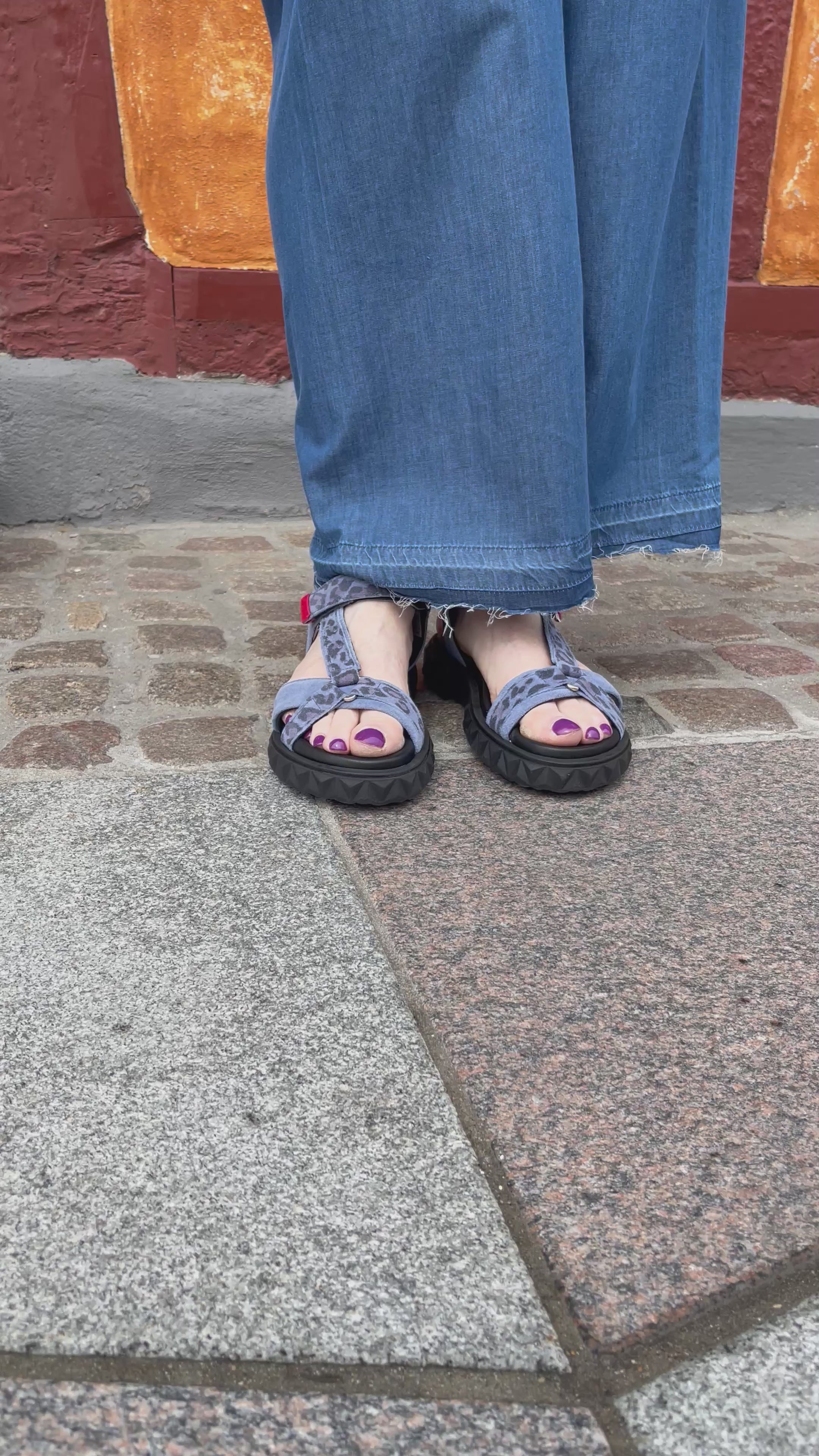 Nis Blå sandal