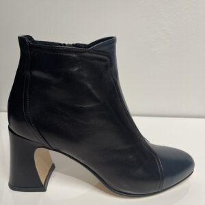 Alternative view of Elata mørkeblå og sort støvle